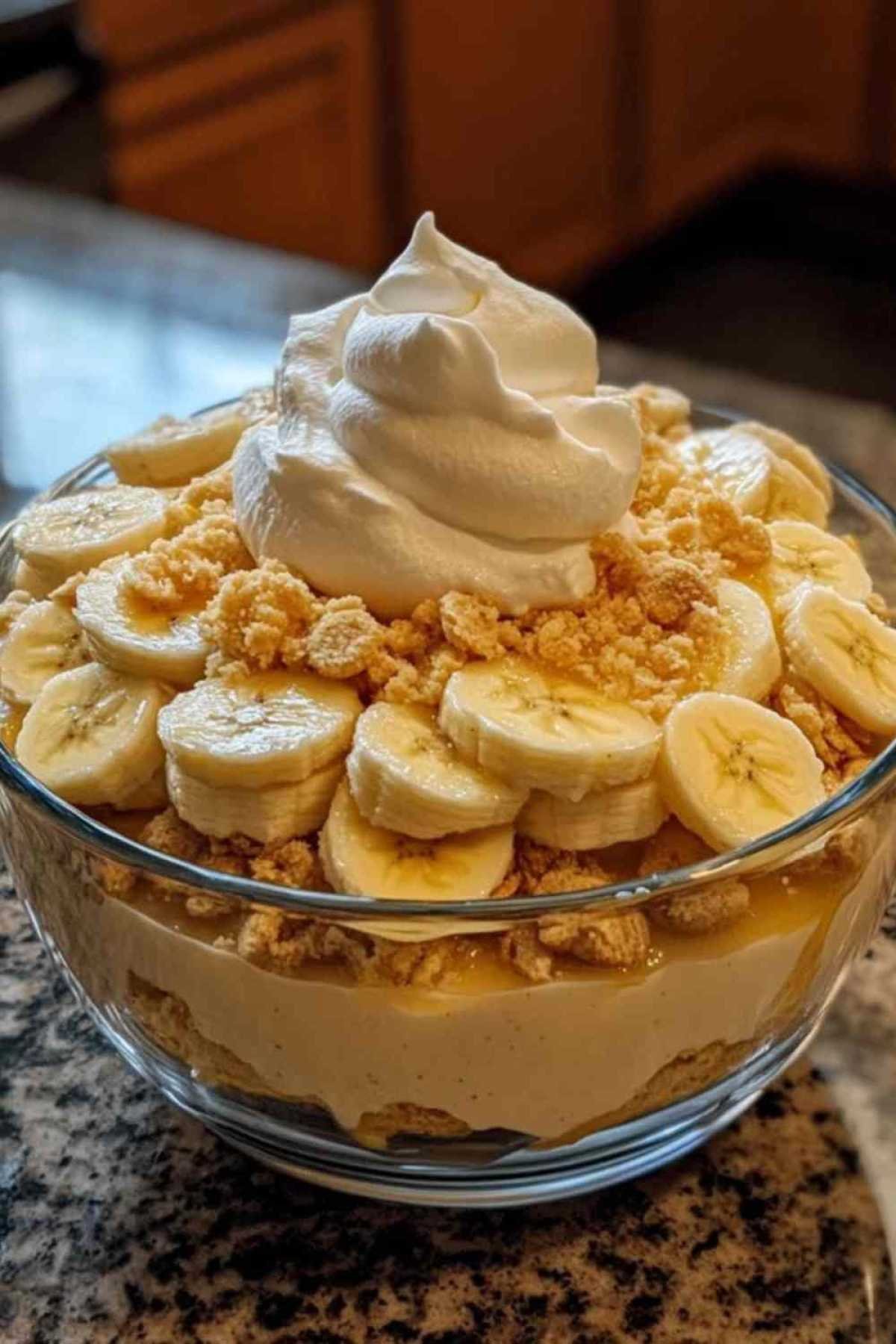 Pudding aux bananes servi dans une coupe individuelle