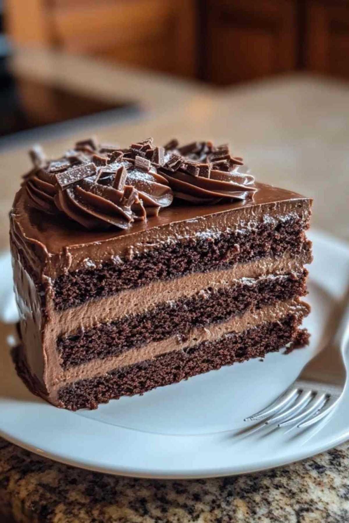 Cake au chocolat des 7 cuillères moelleux coupé en tranches