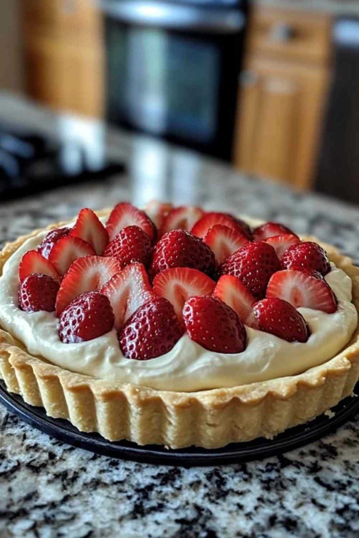 Part de tarte au mascarpone et fraises avec texture crémeuse