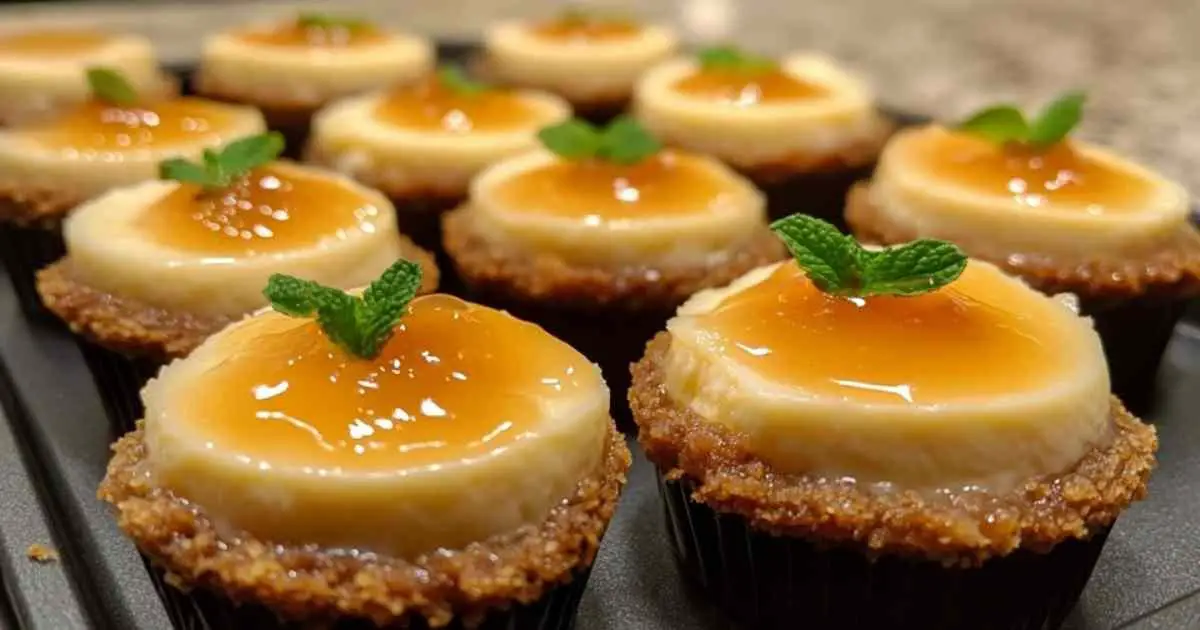 Mini cheesecakes à la pêche sans cuisson dans des verrines