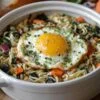 Préparation de la sauce pour ramen sauceux dans une poêle